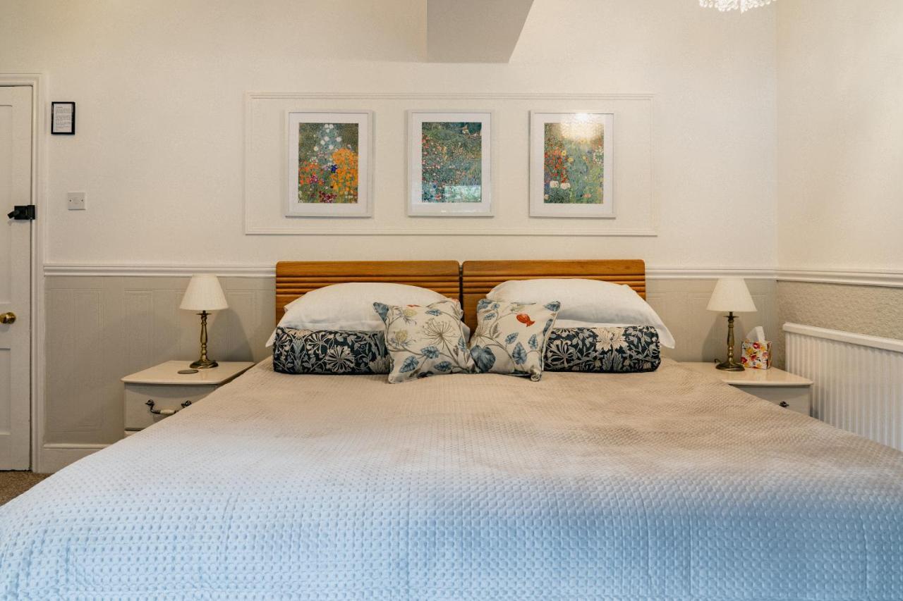 Lee House Bed & Breakfast Линтън Екстериор снимка