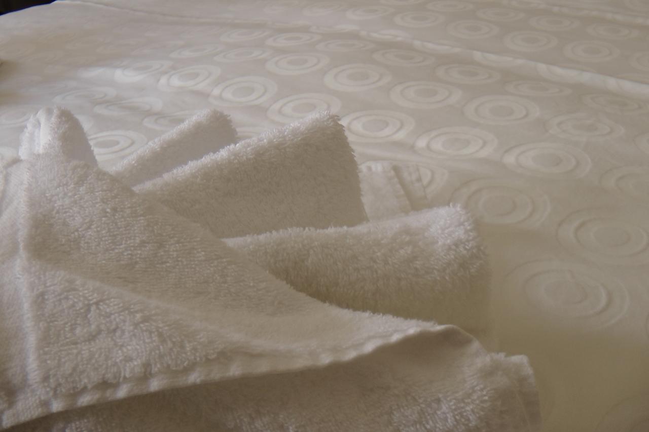 Lee House Bed & Breakfast Линтън Екстериор снимка