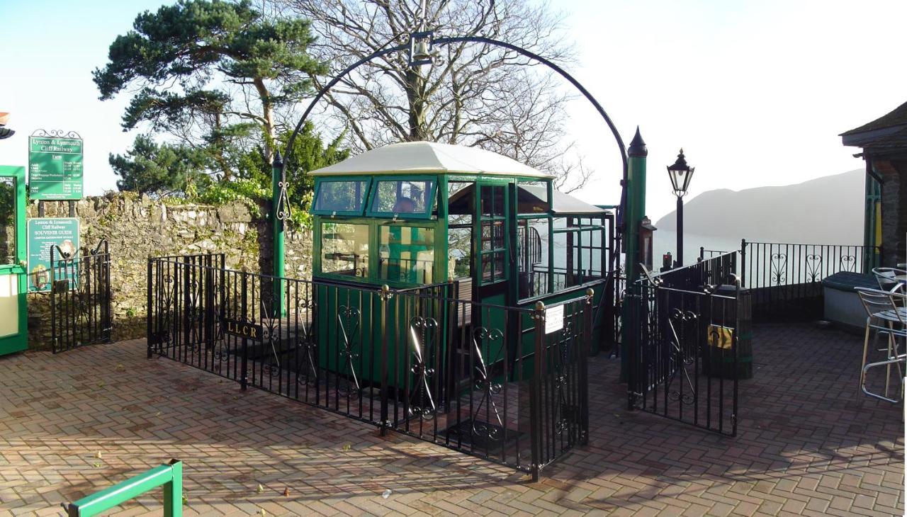 Lee House Bed & Breakfast Линтън Екстериор снимка